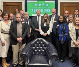 Tennessee credit union leaders meet with Rep. DesJarlais.